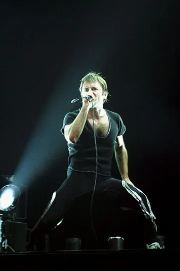 Bruce Dickinson